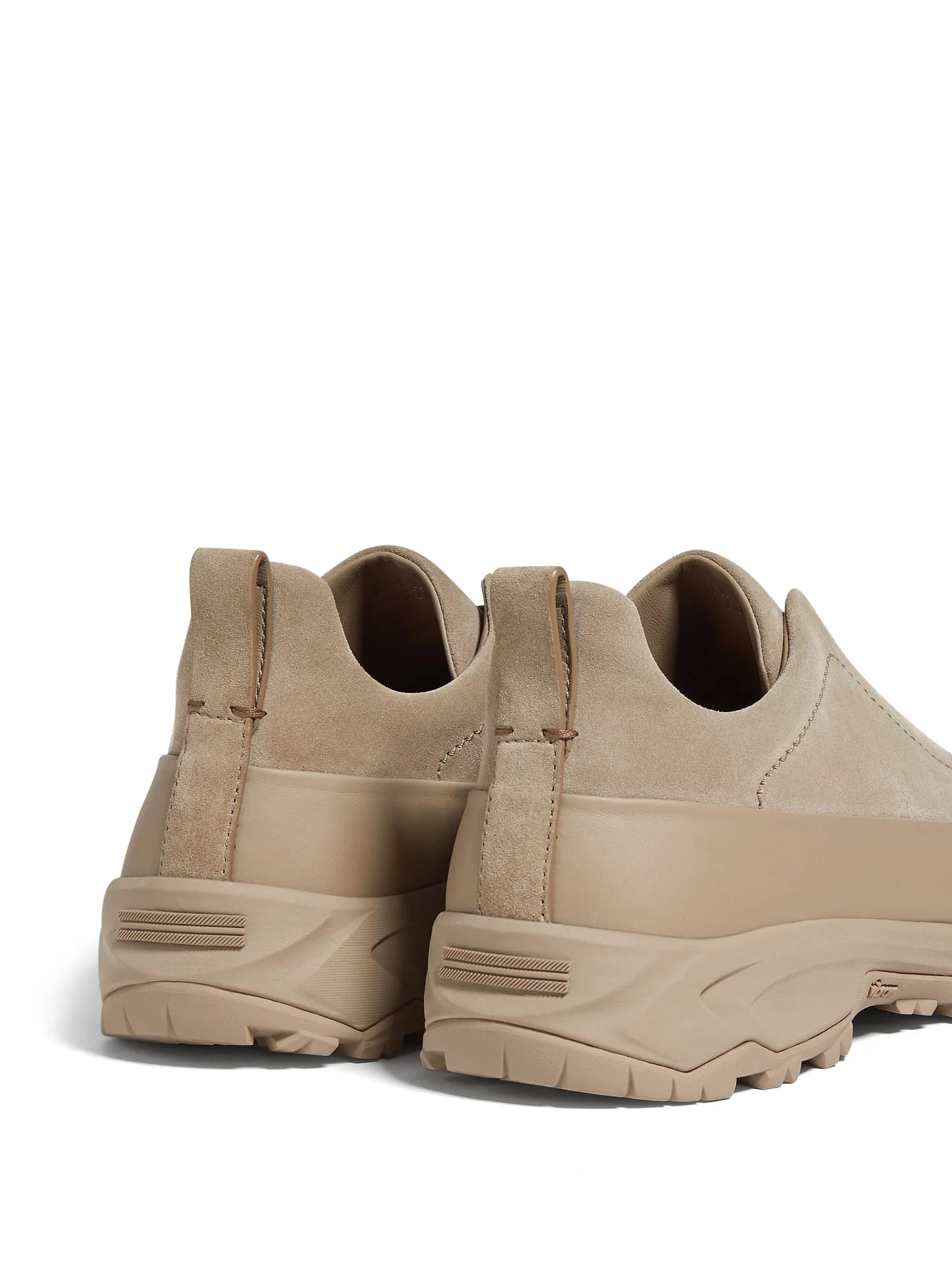 Tênis Triple Stitch™ Monte em couro marrom escuro camurça